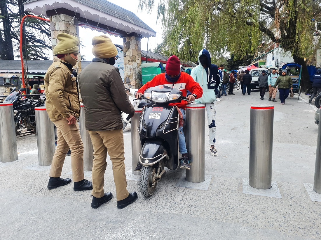उत्तराखंड: नए साल की पूर्व संध्या पर मसूरी को जाम से बचाने के लिए कई मार्गों पर वन-वे व्यवस्था लागू: