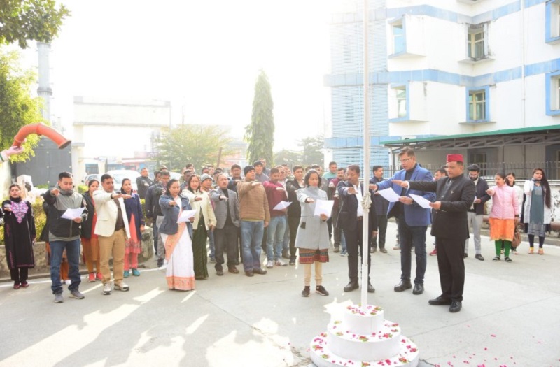 महानिदेशक सूचना बंसीधर तिवारी ने सूचना महानिदेशालय में फहराया राष्ट्रीय ध्वज....