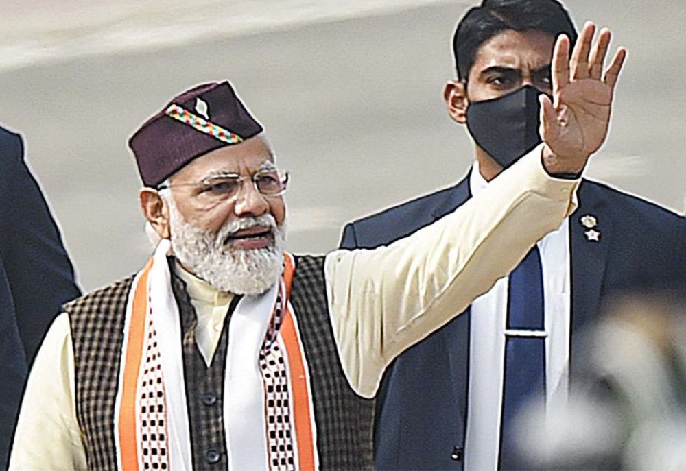 प्रधानमंत्री मोदी और पुष्कर सिंह धामी ने बढ़ाया पहाड़ी टोपी का मान तो दीवाने हुए युवा: