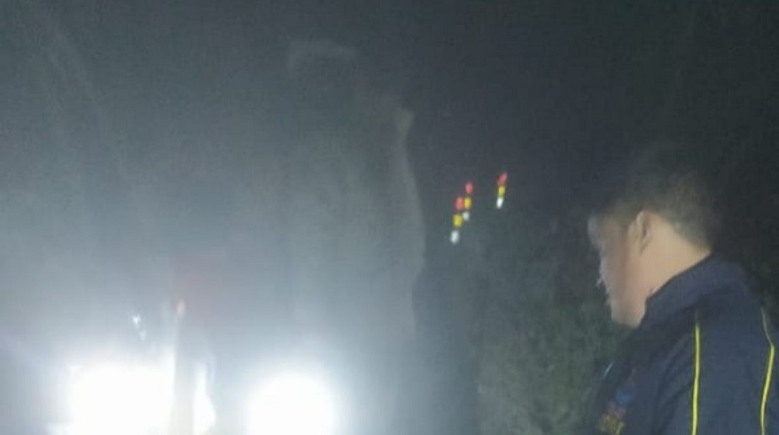 कोटद्वार में हाथी से बचकर भाग रहा व्यक्ति अचानक खाई में गिर गया सूचना पर पहुंची SDRF की टीम ने रेस्क्यू ऑपरेशन चलाकर उसे पहुंचाया अस्पताल: पौड़ी गढ़वाल