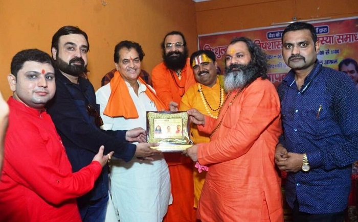 “प्राचीन अवधूत मंडल ने ज्योतिष शास्त्र जनसमस्या समाधान शिविर का किया आयोजन”
