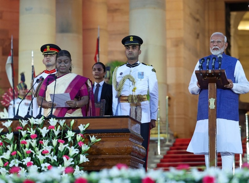 प्रधानमंत्री कार्यालय पहुंचे PM MODI,,विभागों के बंटवारे पर सबकी नजर..