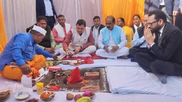 “मुख्यमंत्री पुष्कर सिंह धामी ने टनकपुर में नए बस टर्मिनल का किया शिलान्यास”