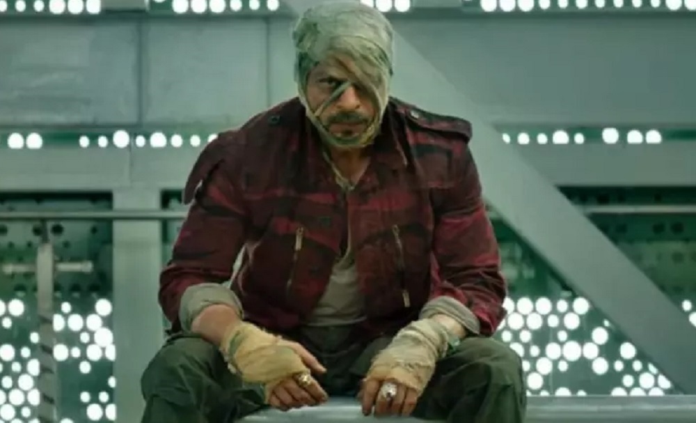 SRK की ‘जवान’ मूवी रिलीज होने से पहले हुई लीक: फैंस ने जमकर की तारीफ़
