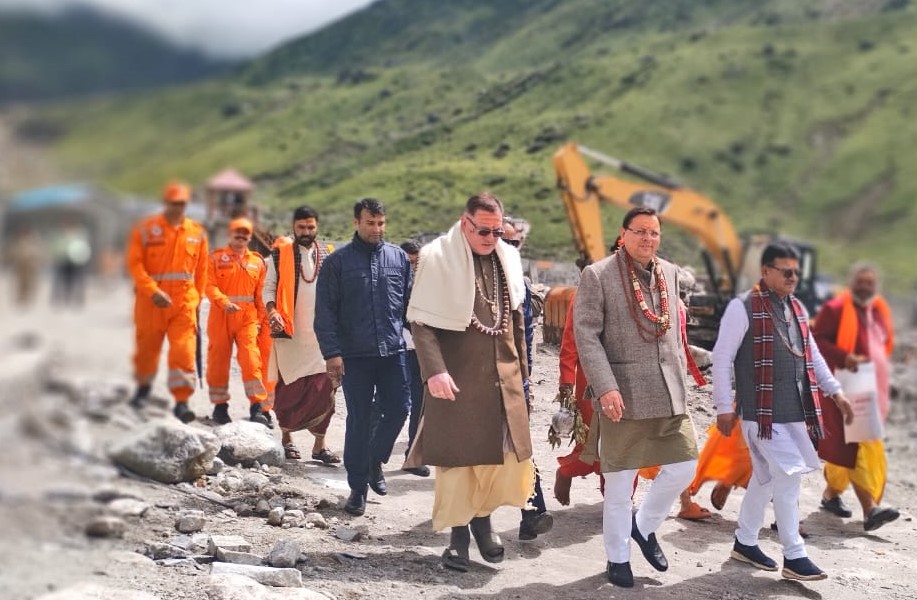 मुख्यमंत्री पुष्कर सिंह धामी पहुंचे केदारनाथ धाम