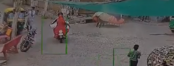 जयपुर में पत्नी और प्रेमी ने की पति की हत्या, बाइक पर शव ले जाते सीसीटीवी में कैद