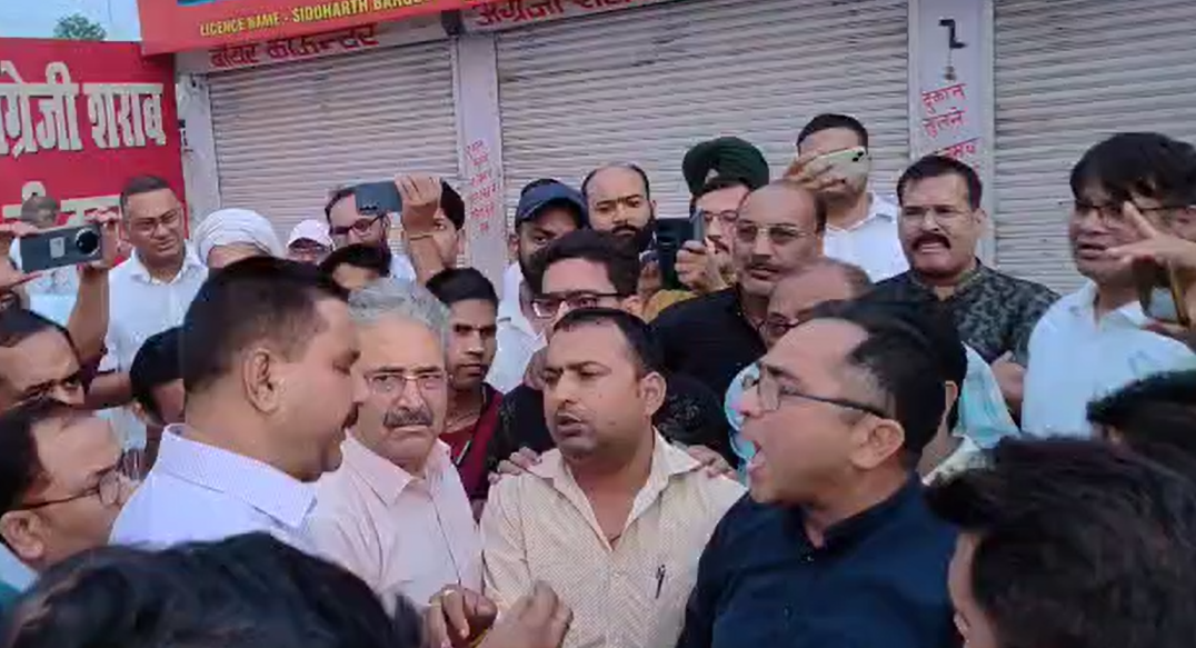 ज्वालापुर : आबादी क्षेत्र में शराब ठेके के खिलाफ फूटा गुस्सा!