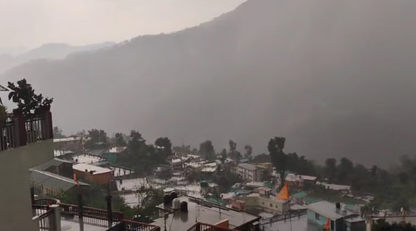उत्तराखंड में बारिश का अलर्ट: पर्वतीय जिलों में तेज बारिश और आंधी की चेतावनी, मौसम विभाग का येलो अलर्ट जारी