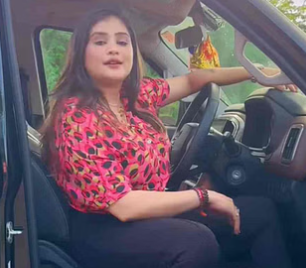 प्रसिद्ध इन्फ्लुएंसर कीर्ति पटेल दो करोड़ की वसूली मामले में गिरफ्तार