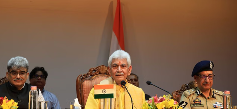 अमरनाथ यात्रा: उधमपुर मुठभेड़ के बाद अलर्ट, श्रद्धालुओं को सुरक्षा काफिले के साथ यात्रा की सलाह