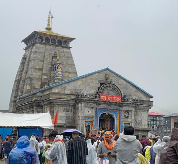 सावन सोमवार पर केदारनाथ धाम और शिवालयों में श्रद्धा का सैलाब, ‘हर-हर महादेव’ के जयघोष से गूंजा उत्तराखंड