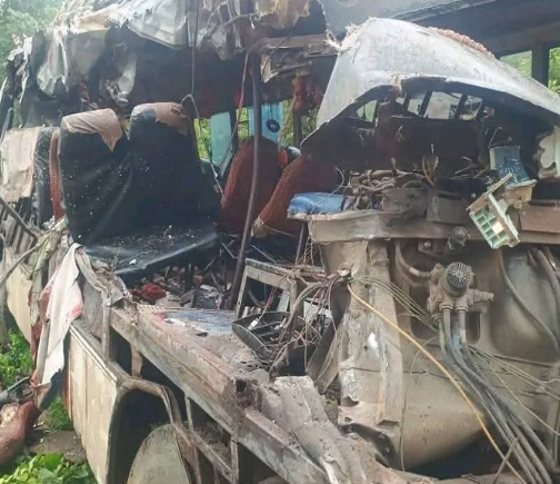 Jharkhand Road Accident :देवघर में भीषण सड़क हादसे में कांवड़ियों की मौत, कई घायल