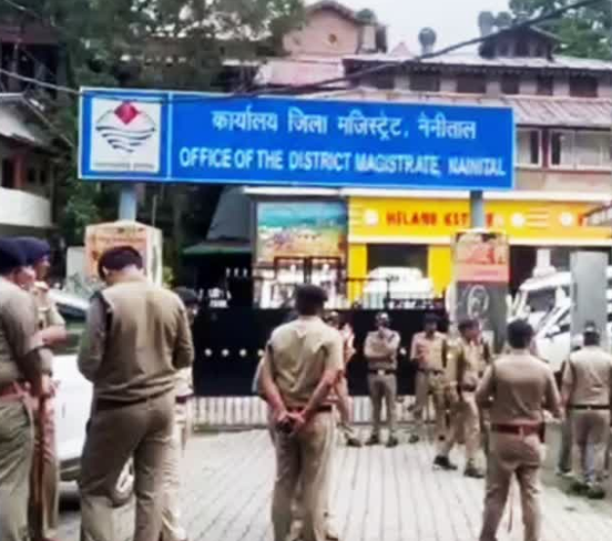 नैनीताल जिला पंचायत चुनाव: भाजपा की दीपा दर्मवाल को अध्यक्ष पद प्राप्त, कांग्रेस की देवकी बिष्ट उपाध्यक्ष निर्वाचित