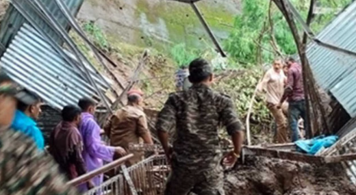 Landslide: वैष्णो देवी यात्रा मार्ग पर भूस्खलन से आठ की मृत्यु, यात्रा स्थगित