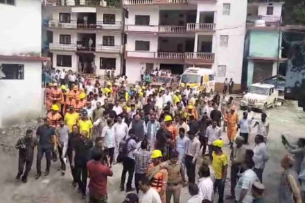स्यानचट्टी में यमुना का जलस्तर बढ़ने से आपातकाल, मुख्यमंत्री ने किया निरीक्षण