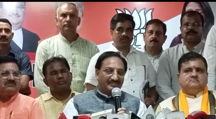 देहरादून: BJP प्रदेश प्रवक्ता सुरेश जोशी ने कांग्रेस पर जमकर साधा निशाना
