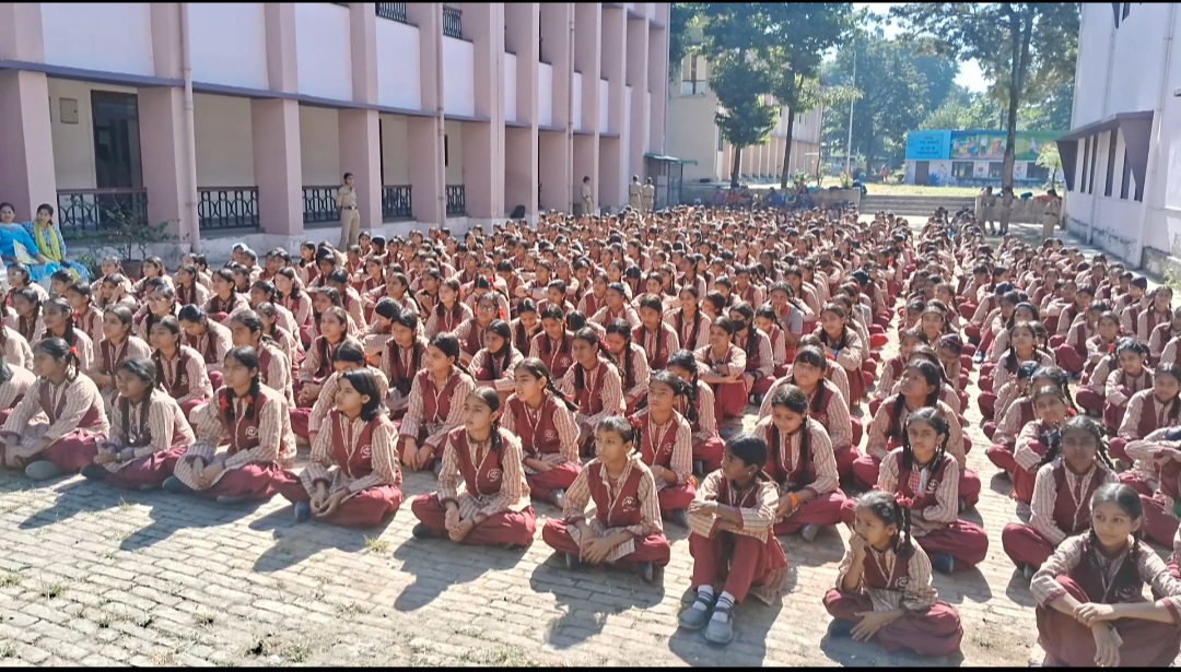 अंतरराष्ट्रीय बालिका दिवस के अवसर पर इनरव्हील क्लब की ओर से जीजीआईसी में कार्यक्रम का हुआ आयोजन