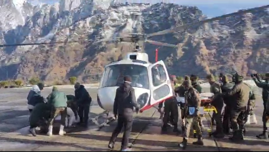 माणा हिमस्खलन: 47 मजदूरों का सफल रेस्क्यू, 8 की तलाश जारी, राहत कार्य तेज