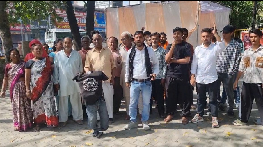 पूर्व सीएम त्रिवेंद्र सिंह रावत के बयान पर बवाल, हल्द्वानी में जोरदार प्रदर्शन