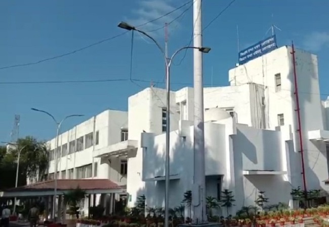 कांग्रेस विधायकों को बड़ी राहत, विधानसभा अध्यक्ष ने निलंबन को निरस्त किया
