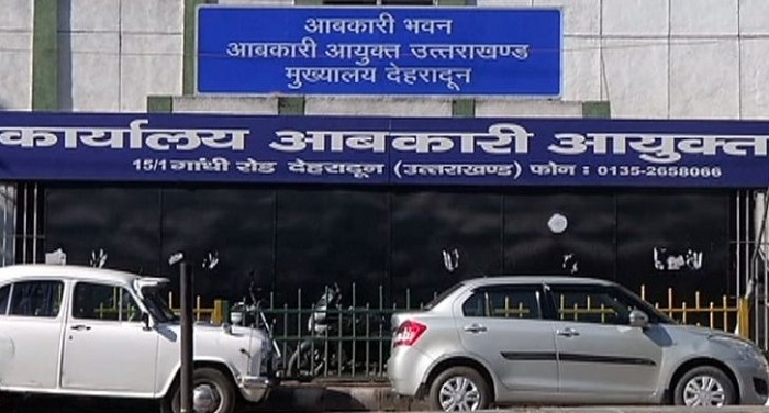 ‘देहरादून और हरिद्वार में आबकारी अनियमितियों पर कड़ी कार्रवाई, मध्य रात्रि में चंडीगढ़ से बरामद इम्पोर्टेड शराब’