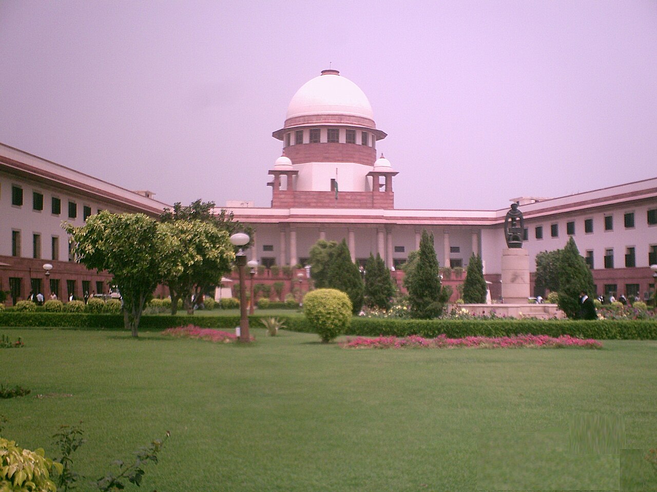 Suprme Court:NCERT की किताब में ‘न्यायपालिका’ पर विवादित सामग्री,CJI बोले- ‘संस्था को बदनाम करने की इजाजत नहीं’