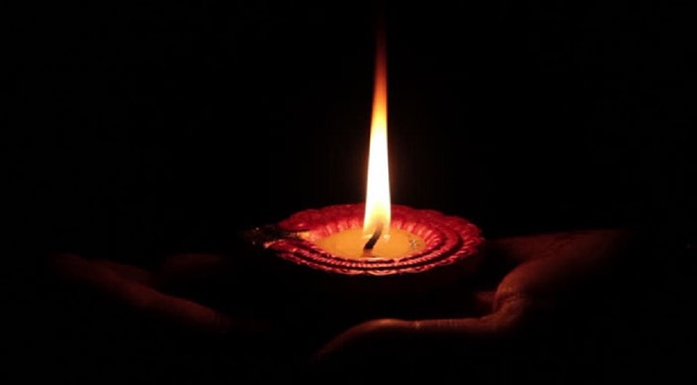 Choti Diwali 2023 : देशभर में मनाया जा रहा है शनिवार को, जानें दीपक जलाने और पूजा का मुहूर्त