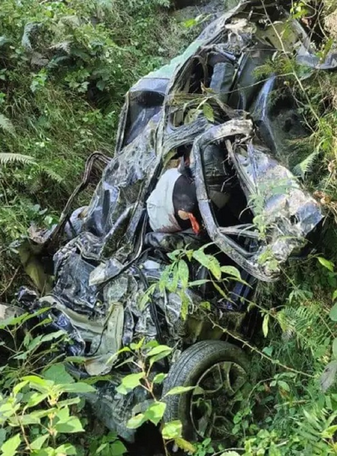 उत्तराखंड: पिथौरागढ़ में बेहद ही दुखद हादसा, ग्रामीण बैंक डीडीहाट के शाखा प्रबंधक व कैशियर की सड़क दुर्घटना में मौत: