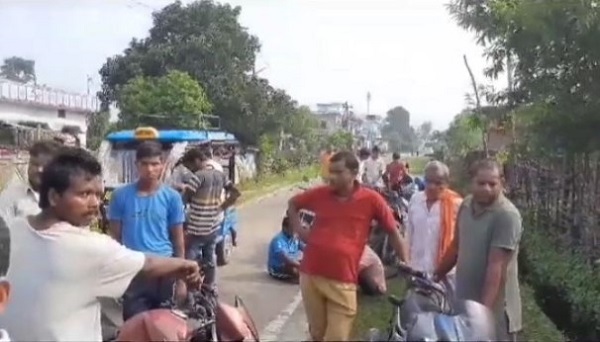 “अस्पताल में डाक्टर की अनुपस्थिति में महिला की मौत: देर रात इलाज के अभाव में दुखद घटना”