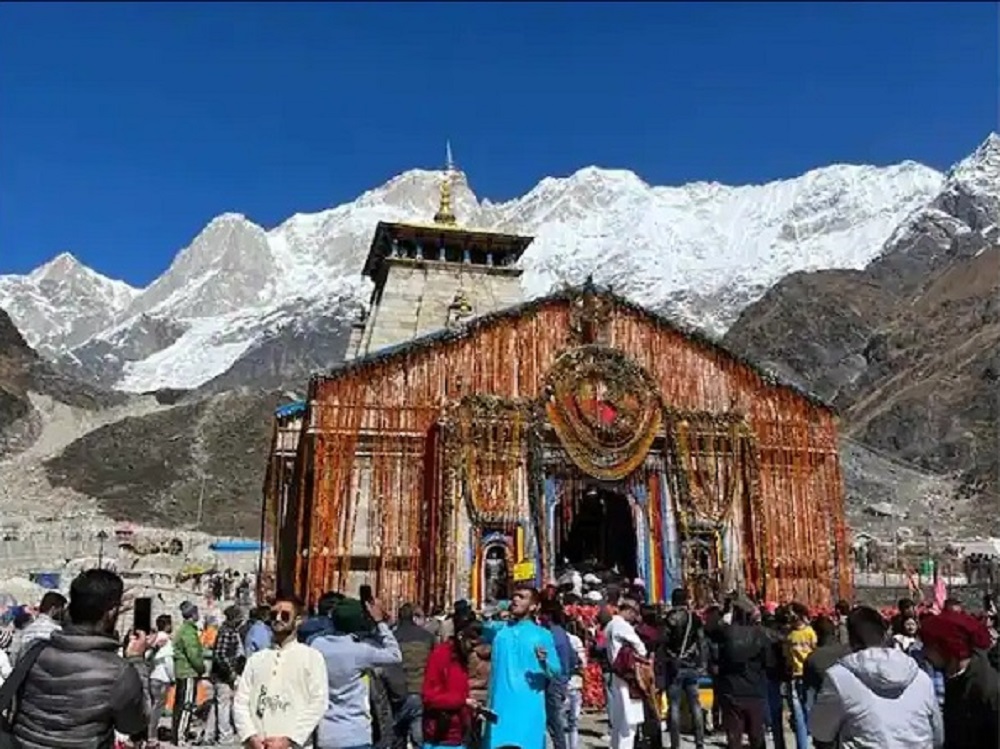 उत्तराखंड केदारनाथ के लिए महंगी हुई घोंड़ा-खच्चर और डंडी-कंडी से यात्रा, जाने अब कितना देना पड़ेगा किरायाः