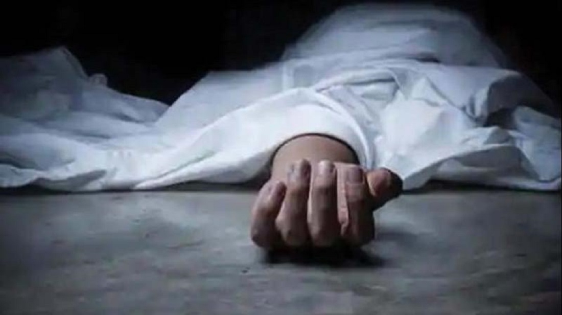 उन्नाव के सोहरामऊ थाना क्षेत्र से गुजरने वाले लखनऊ-कानपुर राष्ट्रीय राजमार्ग पर सड़क हादसे में यूनियन बैंक के मैनेजर की मौत.