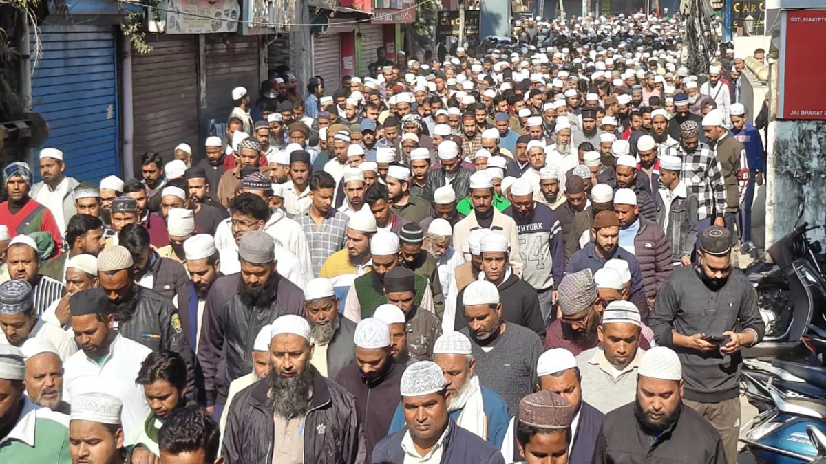 देहरादून के शहर काजी की अंतिम यात्रा में उमड़ा जनसैलाब, चंदरनगर कब्रिस्तान में सुपुर्द-ए-ख़ाक