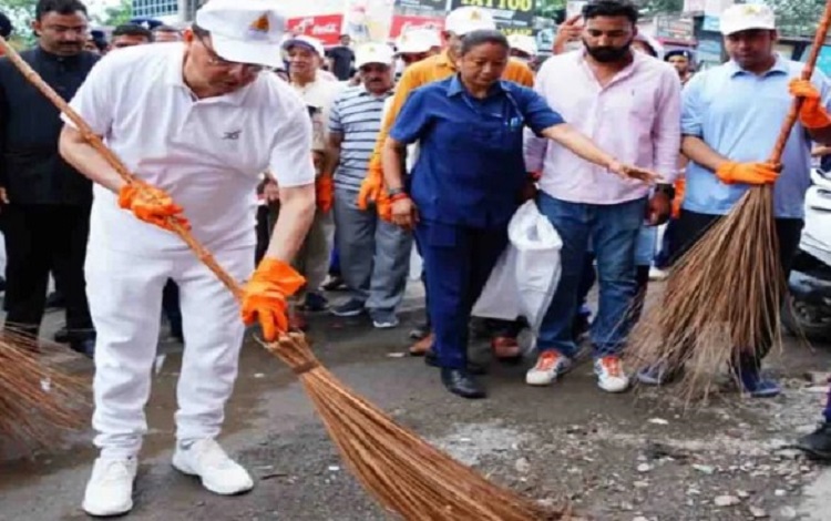 उत्तराखंड में नागरिकों से स्वच्छता को अपनी जीवन शैली का हिस्सा बनाने का  किया आग्रह: मुख्यमंत्री