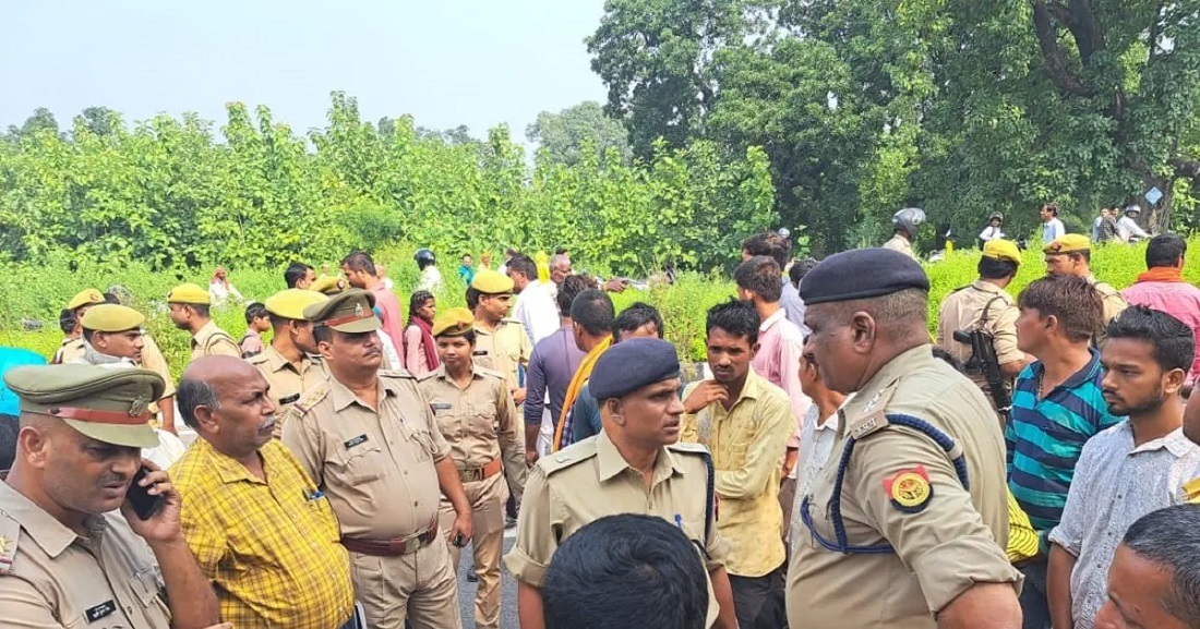 उत्तर प्रदेश के गोंडा जिले में सड़क हादसे में दो सगी बहनों समेत तीन बच्चों की दर्दनाक मौत.