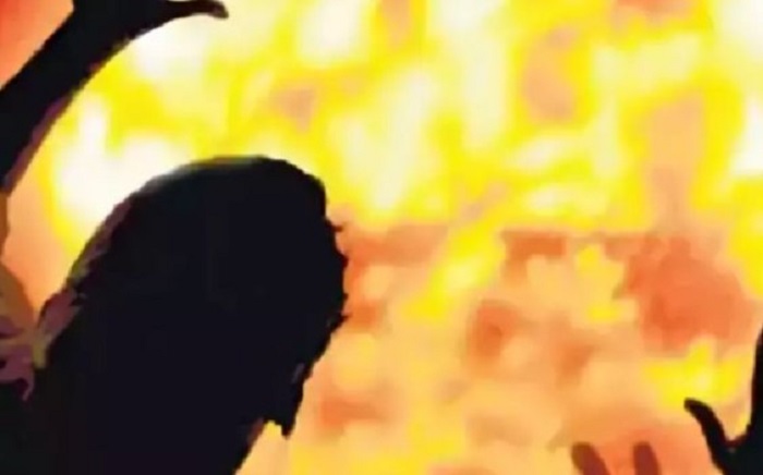 बड़ा हादसा,,चाय बनाते समय हुआ ब्लास्ट,,,, बुझ गए घर के चिराग....