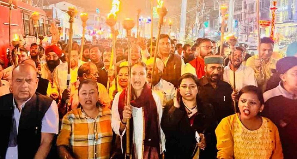 उत्तराखंड कांग्रेस के नेताओं ने राहुल गांधी की अयोग्यता की निंदा की:
