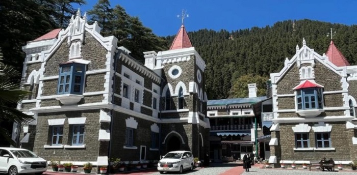 सड़कों में अतिक्रमण हटाने की मांग पर सरकार से मांगा विस्तृत जबाव :  हाईकोर्ट