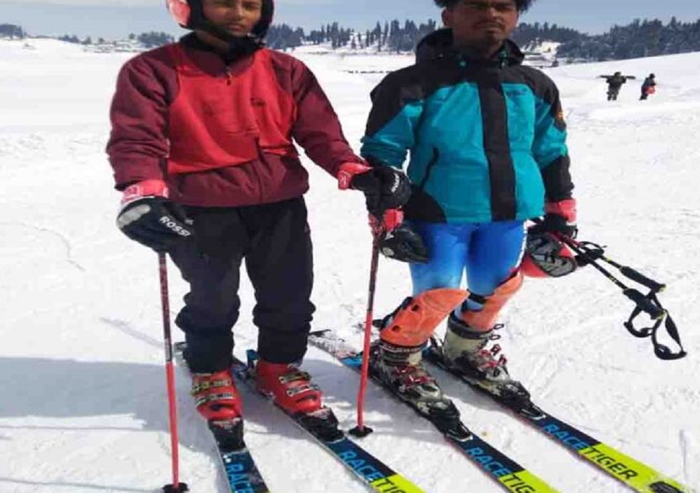 कश्मीर के गुलमर्ग में खेलो इंडिया राष्ट्रीय शीतकालीन खेलों में उत्तराखंड की टीम के पदकों की संख्या: आठ