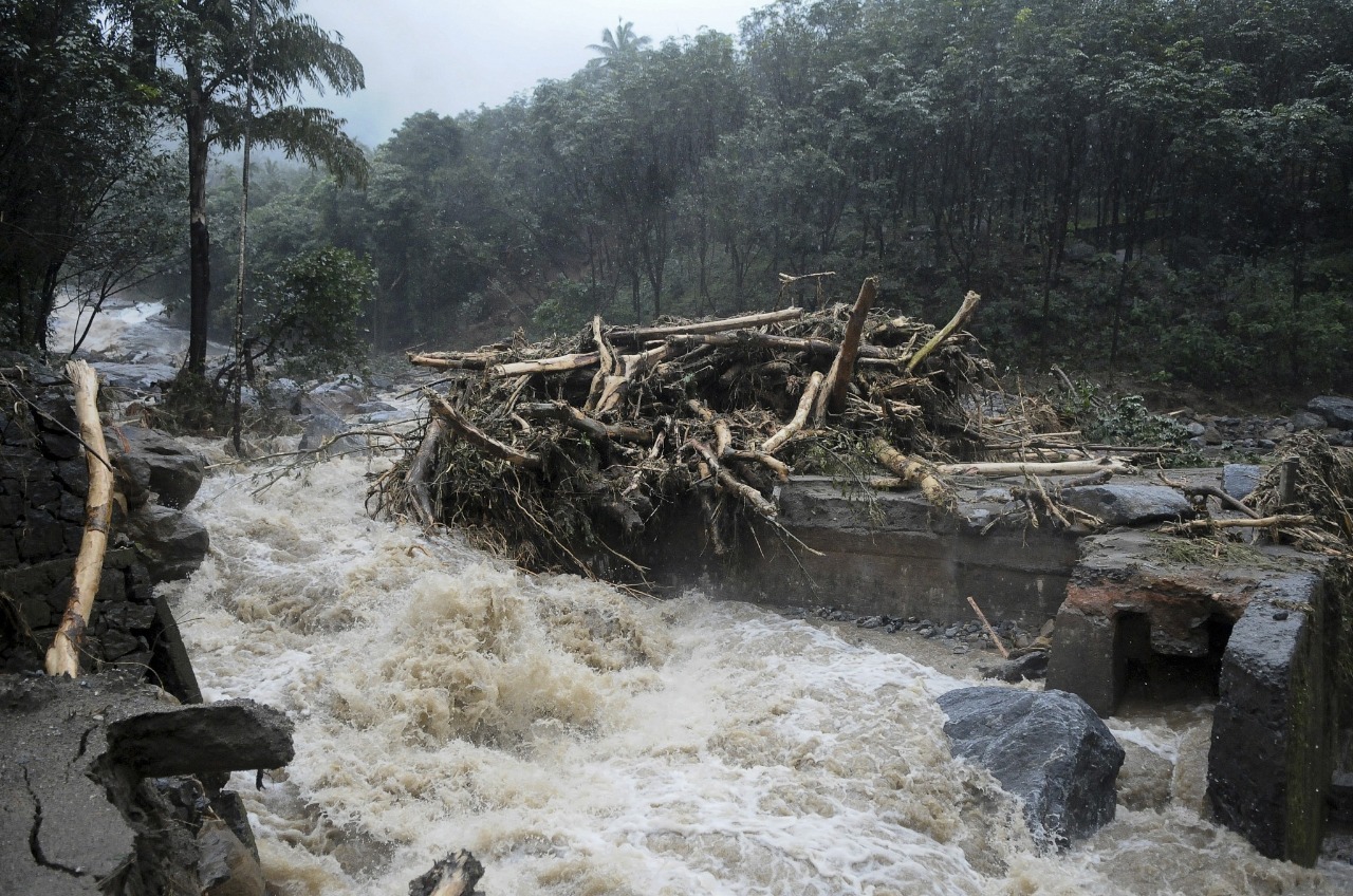 नदियों और बांधो का जलस्तर बढ़ेते ही तुरंत आएगा आपदा कंट्रोल रूम मे अलर्ट, जानते है पूरी खबर।