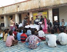 अनुदान बंद होने से आर्थिक संकट झेल रहे विजय पब्लिक दिव्यांग बच्चे अनिश्चितकालीन धरना शुरू