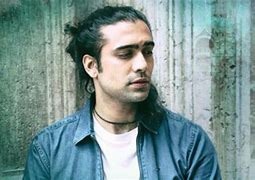   सिंगर जुबिन नौटियाल को लगी चोट