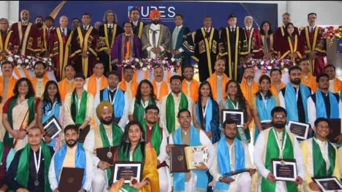 यूनिवर्सिटी ऑफ पेट्रोलियम एंड एनर्जी स्टडीज में आयोजित 20वें दीक्षांत समारोह राज्यपाल रहे मुख्य अतिथि