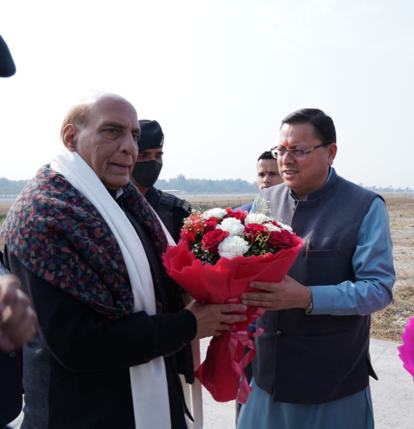 हिमालयन विश्वविद्यालय जौलीग्रांट का पांचवें दीक्षांत समारोह में केंद्रीय रक्षा मंत्री राजनाथ सिंह