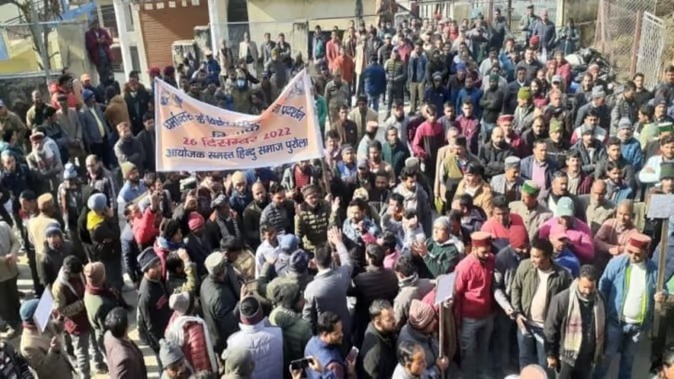 धर्मांतरण के आरोप में पहला मामला,चर्च पादरी पर मुकदमा दर्ज