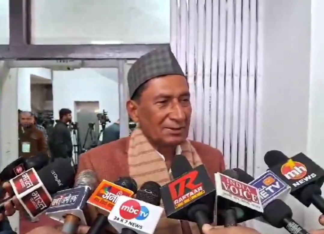 BREAKING NEWS : भाजपा विधायक बिशन सिंह चुफाल का बयान: “बीड़ी भी मांगकर पीनी पड़ती है “