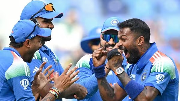 ICC Champions Trophy 2025: सेमीफाइनल में भारतीय टीम , डैरेन गॉफ ने मोहम्मद शमी को आराम देने की दी सलाह