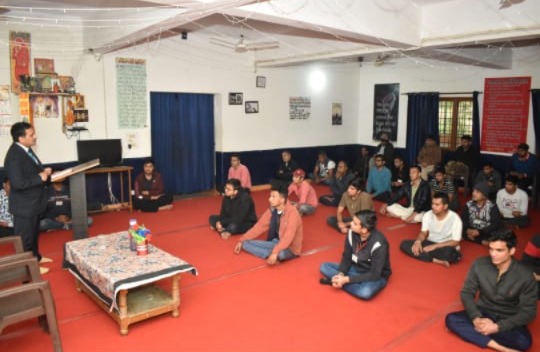 नशा मुक्ति केंद्र में मानसिक स्वास्थ्य और नशे को छोड़ने पर कार्यशाला का आयोजन