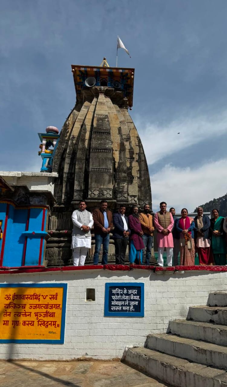 कैबिनेट मंत्री सौरभ बहुगुणा ने किए ओंकारेश्वर मंदिर उखीमठ में दर्शन