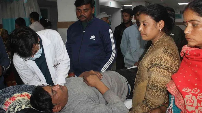 राजपुर रोड साईं मंदिर के पास एक तेज़ रफ्तार कार ने छह लोगों को कुचल 4 की मौत दो गंभीर घायल