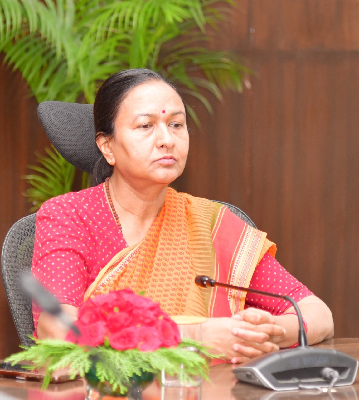 मुख्य सचिव राधा रतूड़ी ने आपदा प्रबन्धन विभाग की ली बैठक